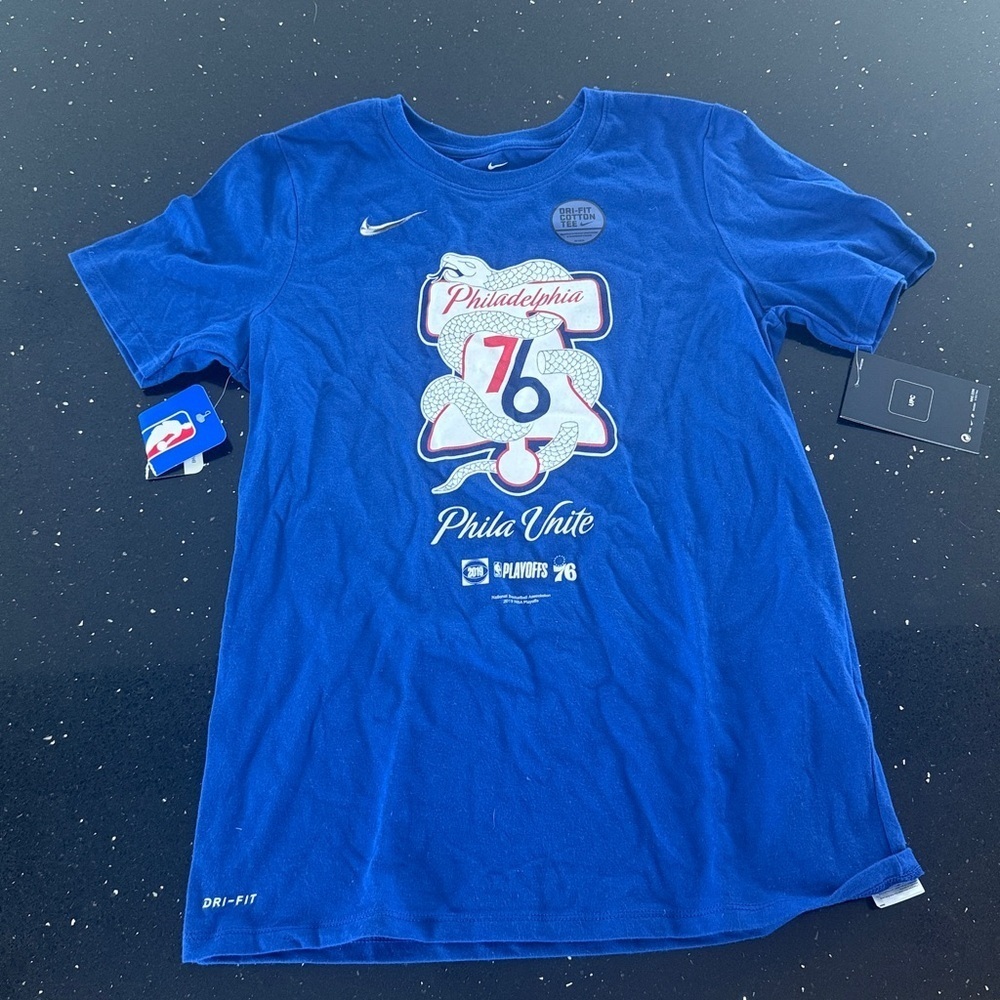 NWT Nike Philadelphia 76ers Dri-Fit T-Shirt